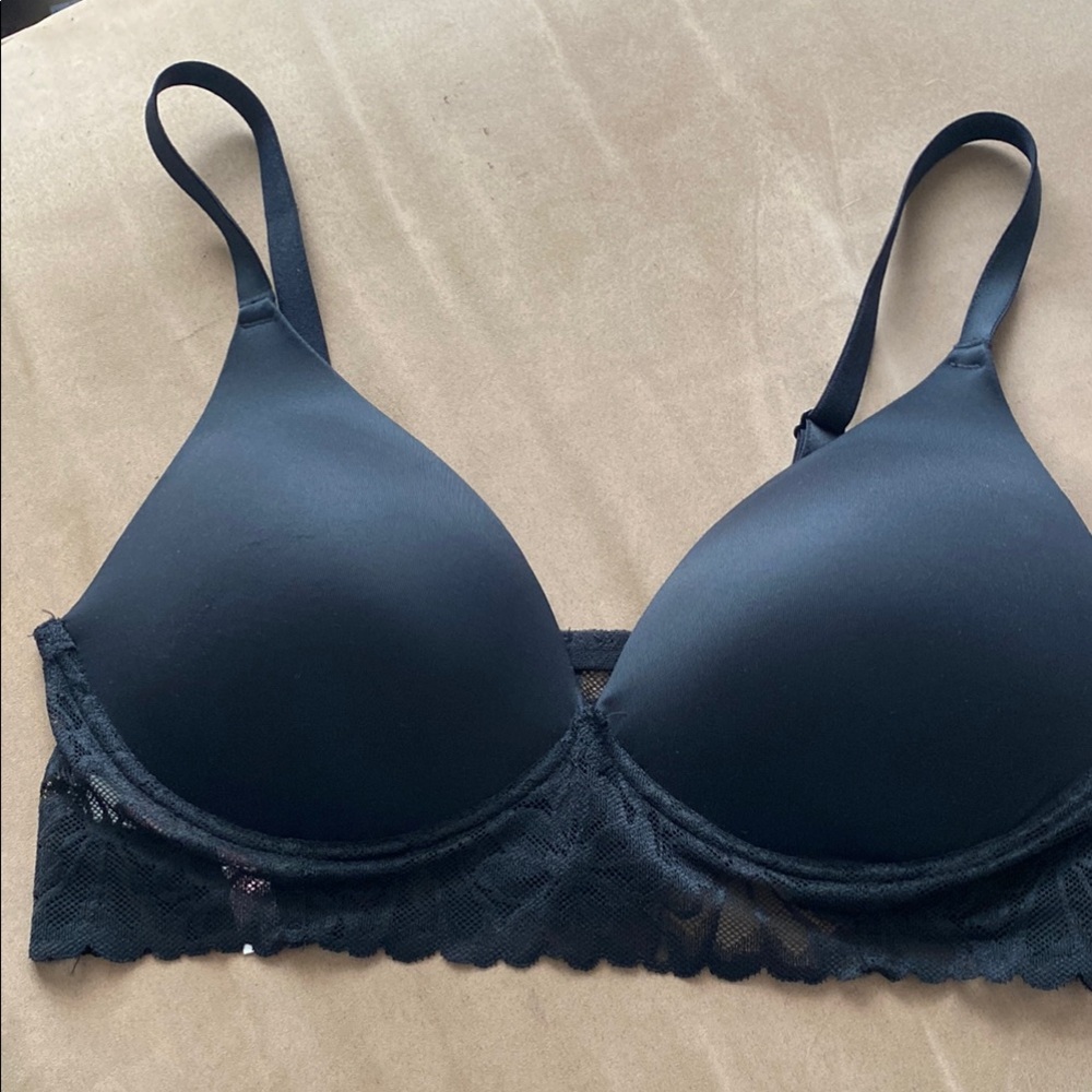 PINK Victoria's Secret Black Bra with Adjustable Straps and Lace Detail